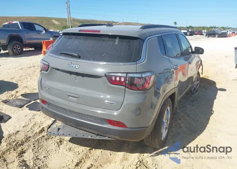 2024 Jeep Compass Latitude 4X4 from USA, damaged, VIN 3C4NJDBN5RT586715